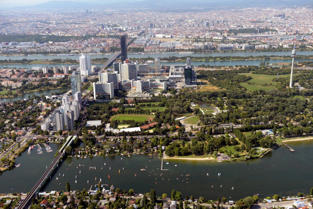 Wagramer Straße, Arbeiterstrandbadstraße (22. Bezirk)